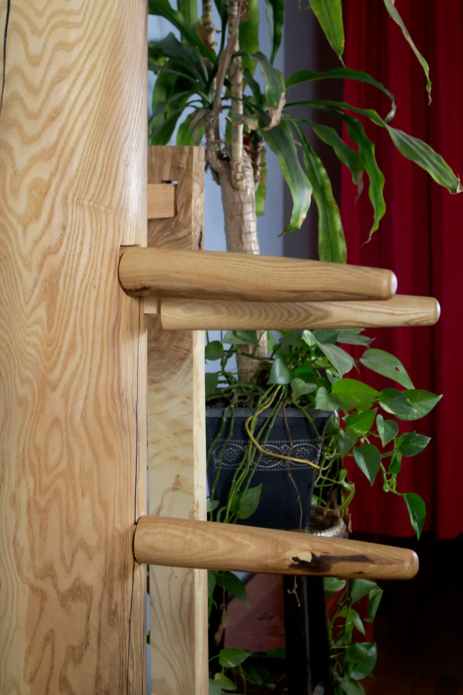 Side angle of the Muk Yan Jong showing Ving Tsun arm construction